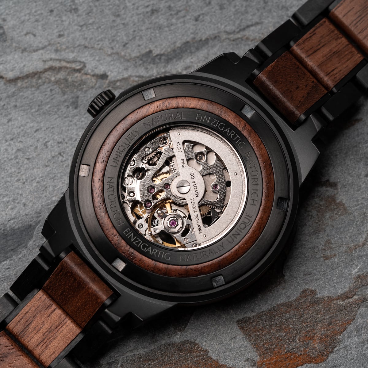 Sigiriya (Walnut/Walnut) | Holzkern Wood Watches