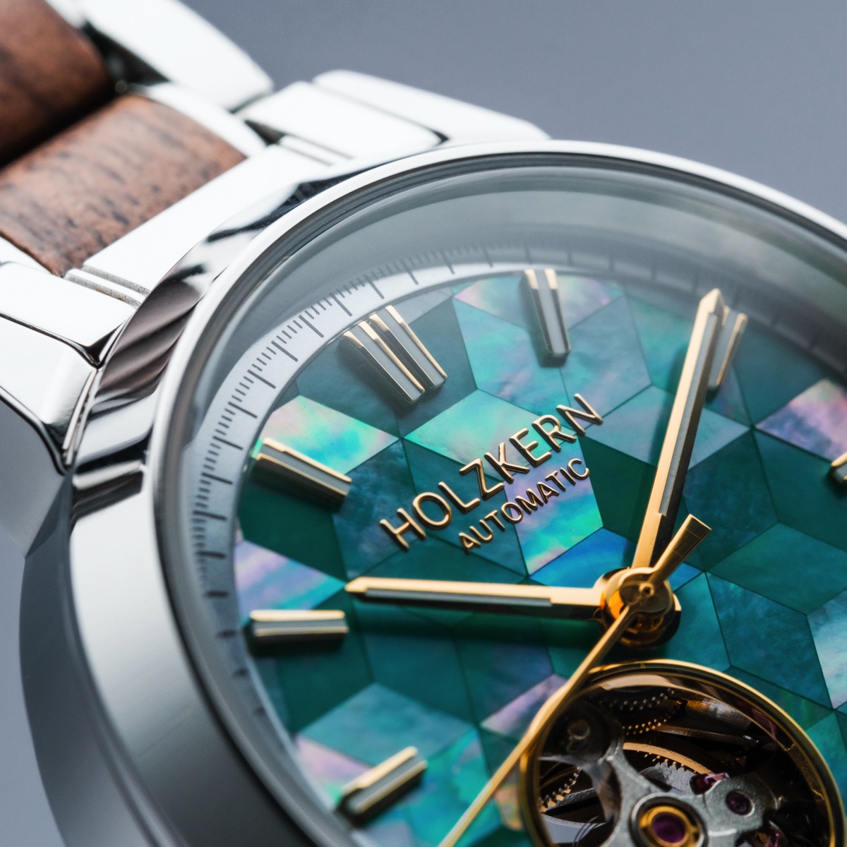 Colorburst (Nacre/Walnut) | Holzkern Wood Watches